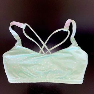 Lululemon sports bra fits A/B cups